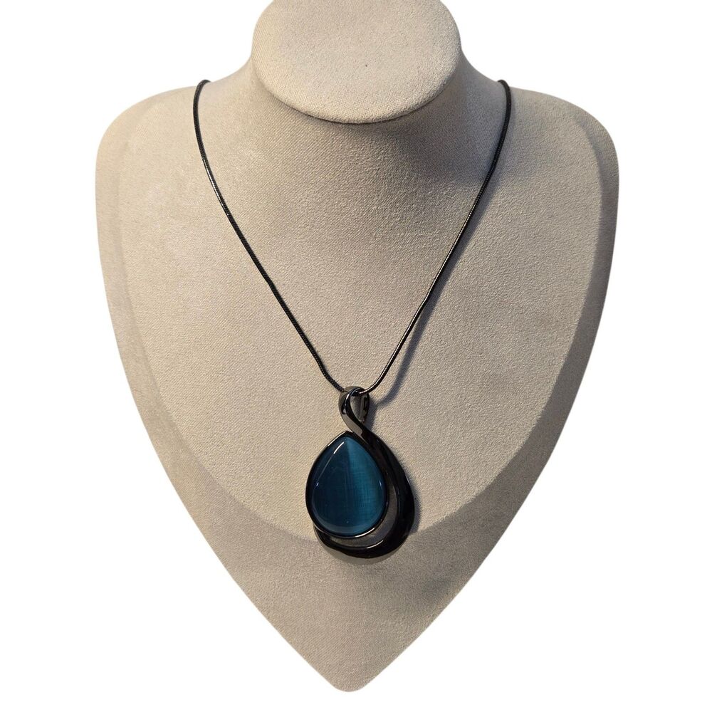 Lia Sophia Waterway Necklace Blue Cat's Eye Teardrop Pendant Gunmetal 16-19"